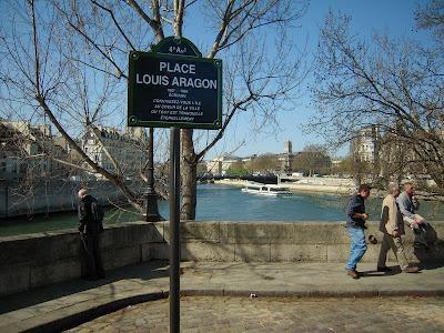 Paris a désormais sa place Louis-Aragon  dans l'île Saint-Louis