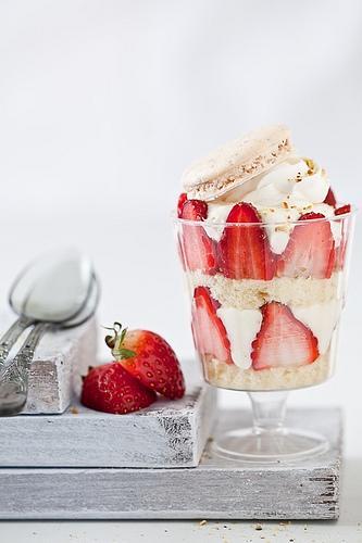 My favorite recipes, mon board du jour Lemon Mousse Strawberry Trifle