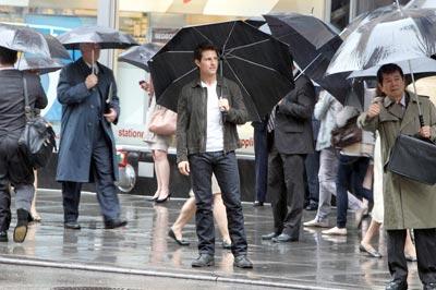 Tom_Cruise_Tom_Cruise_films_scene_rain_new_dU8xgAEARRox.jpg