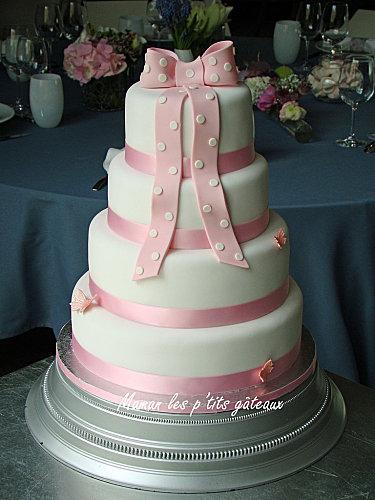 wedding cake noeud pois rose