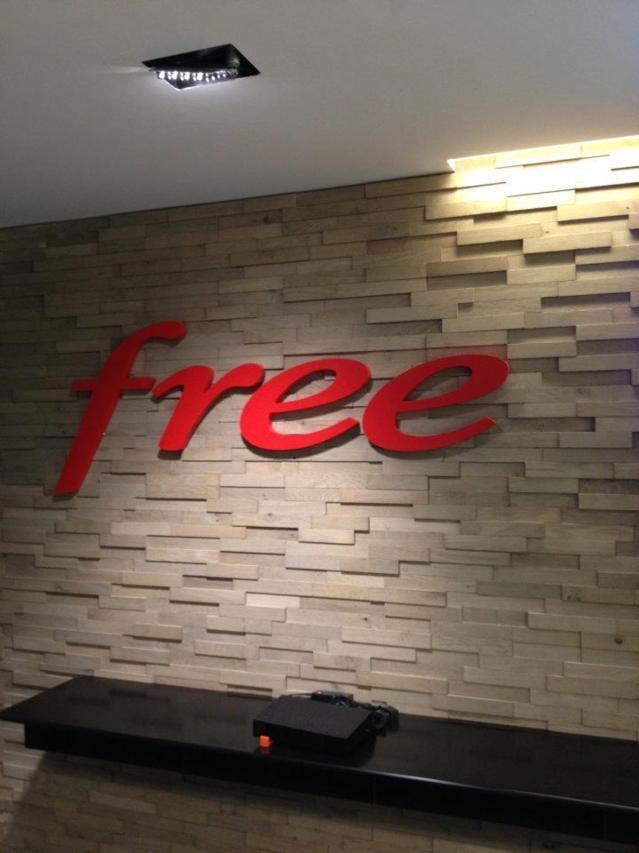 Free Mobile ouvre une boutique ayant pour modèle les Apple Store...