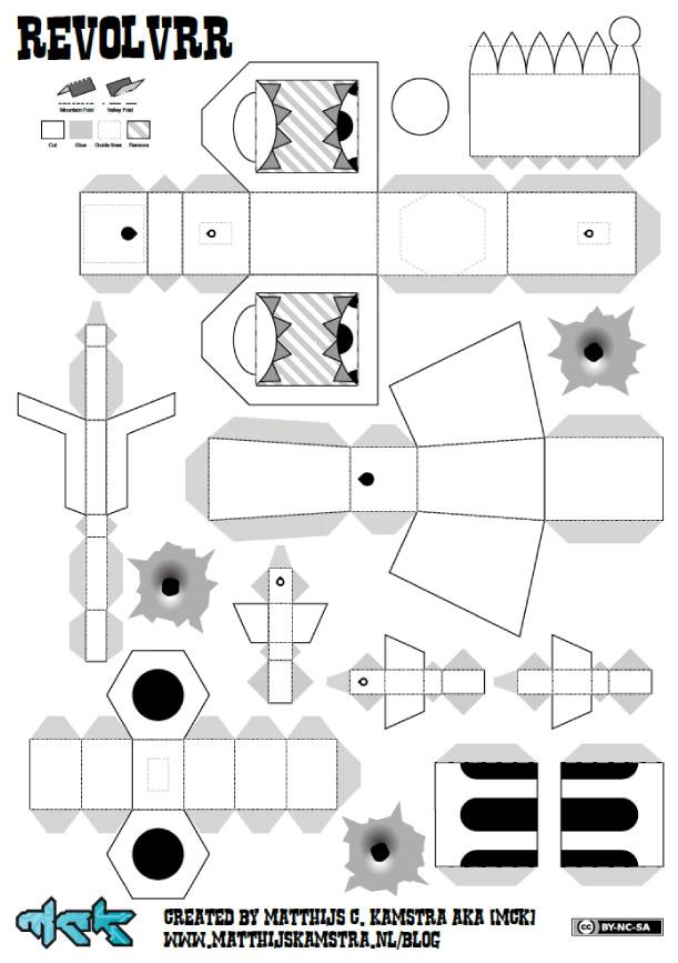 Revolvrr papertoy de [mck]
