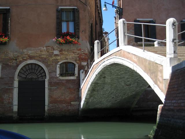 Rii di San Trovaso, Ognissanti e delle Eremite