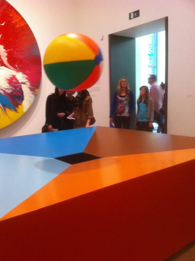 Tate Modern, Damien Hirst : artiste ou publicitaire ?