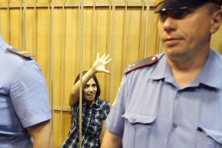 Nadejda Tolokonnikova (ci-dessus), Maria Alekhina et Ekaterina Samoutsevitch,... (Photo: Misha Japaridze, AP)