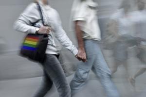 VIH: Fréquenter les établissements gay, un facteur prédicteur de risque élevé – InVS
