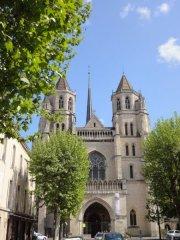 2011-04-Dijon-CathedraleSaintBenigne -1