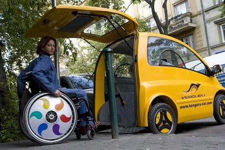 Kenguru, une voiture électrique adaptée aux personnes en fauteuil roulant