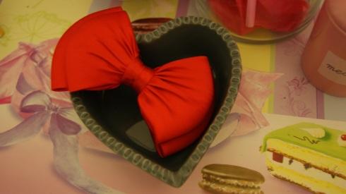 des noeuds, des bibelots…