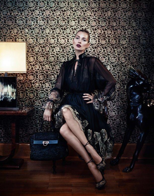 Kate Moss renversante en nouvelle égérie Salvatore Ferragamo