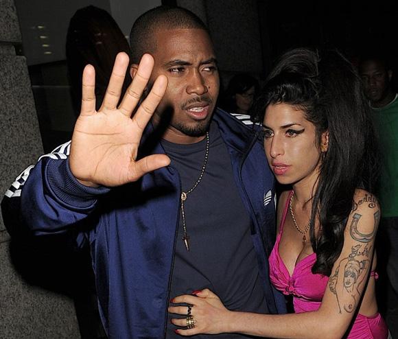 Nas Ft. Amy Winehouse – ‘Cherry Wine’