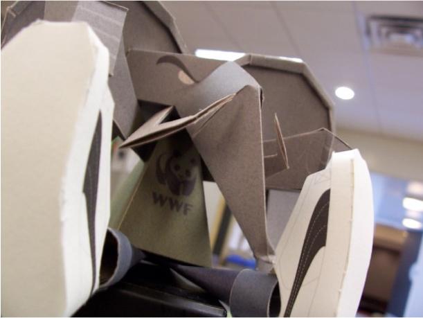 ‘Phante’ papertoy de Bryan Rollins