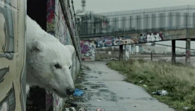 Un ours polaire en plein Londres !