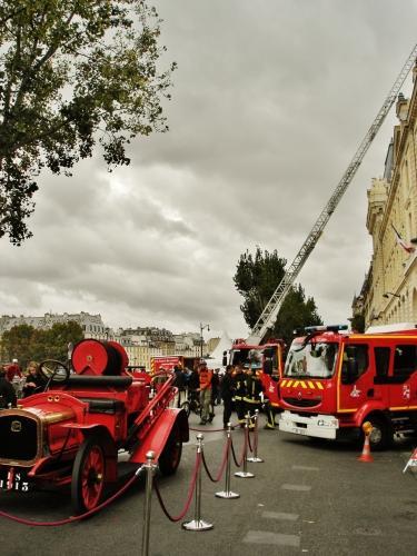 paris, pompier, rue, voiture, camion, échelle, rouge