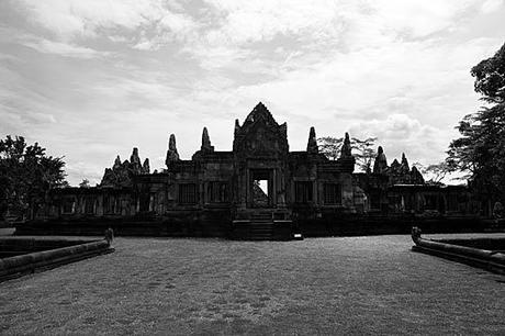 Muang Tam temple