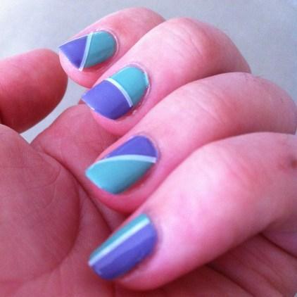 Nail art bicolore – vive les soldes !