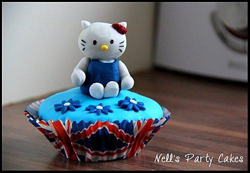 cupcake-hello-kitty-union-jack-british.jpg
