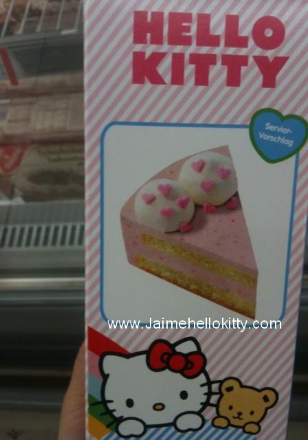 http://www.jaimehellokitty.com/images/Articles15/cake2.jpg