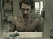 Court-métrage voir défiler devant miroir