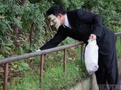 Anonymous jouent éboueurs