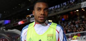 Mercato-Agent : « Lacazette va rester à Lyon »