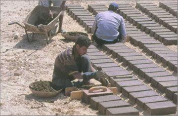La fabrication de briques de terre nouvelles