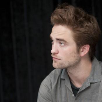 Nouveaux portraits de Robert Pattinson au Comic Con