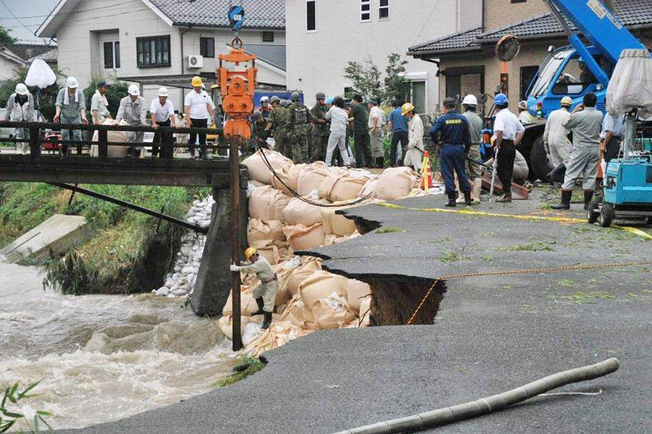 Deluge au Japon: 5000 personnes inaccessibles