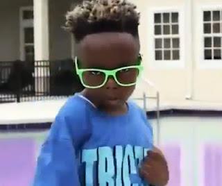 Pas des chaussettes entre les deux oreilles