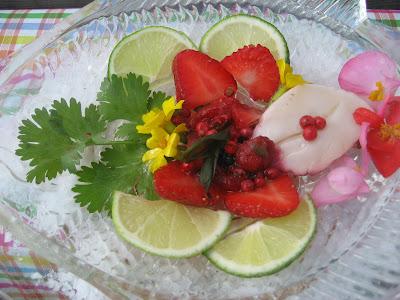 Céviché de pétoncles et sa salsa de fraises