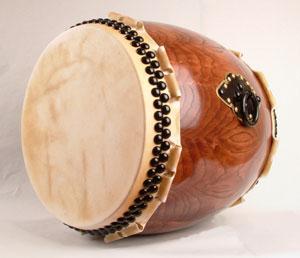 Taiko 太鼓 ou  wadaiko 和太鼓 le tambour japonais