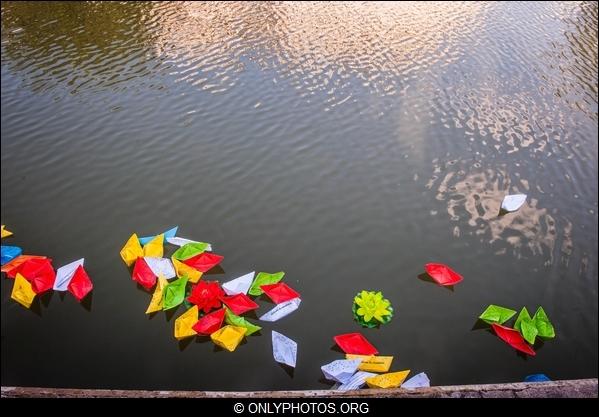 lacher-bateau-papier-paris-0011