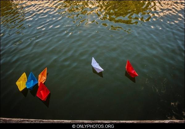 lacher-bateau-papier-paris-0003