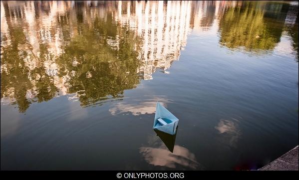 lacher-bateau-papier-paris-0009