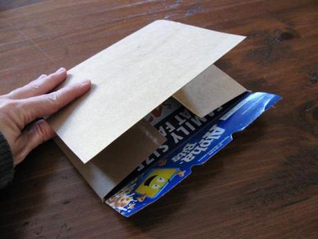 Fabriquer vos enveloppes d'expéditon en carton recyclé