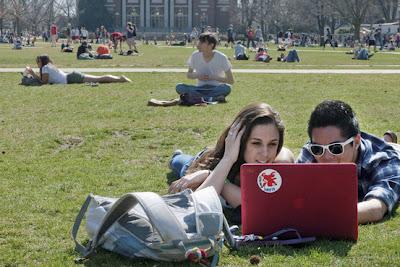 L'avenir de l'enseignement universitaire et la gratuité des cours...