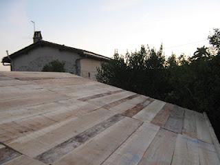 Auvent qu'on va appeler préau ?