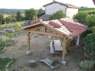 Auvent qu'on va appeler préau ?