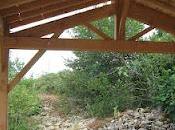 Auvent qu'on appeler préau