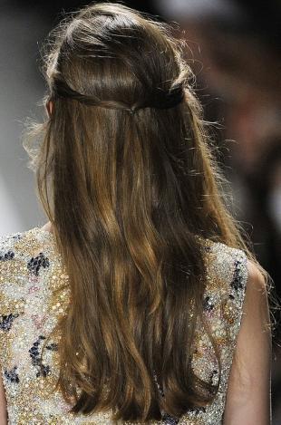 Lovely-Ways-to-Style-Your-Hair-this-Summer