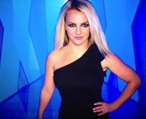 2593742jaxfeg 300x245 Nouvelle vidéo promo pour X Factor avec Britney