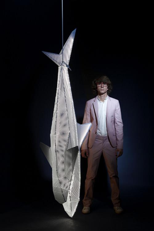 Ceci n’est pas un Mirage luminaire par Francis Chabloz