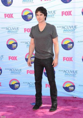 599453_416626611707869_560608171_n