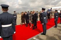 Le Prince Charles et Camilla accueillent Nicolas Sarkozy et Carla Bruni Sarkozy à leur arrivée en Angleterre