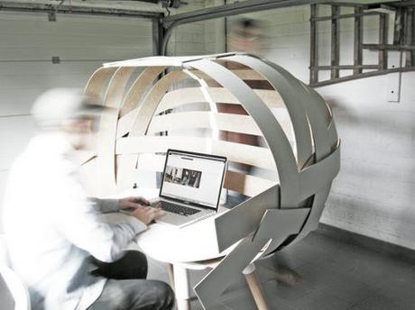 Woven Desk le bureau tissé par Bram Vanderbeke Woven Desk le bureau tissé par Bram Vanderbeke