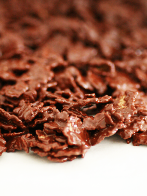 céréales enrobées de chocolat sur plaque sulfurisée