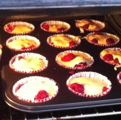 Cupcakes à la framboise et aux pignons de pin {Recette délicieuse}