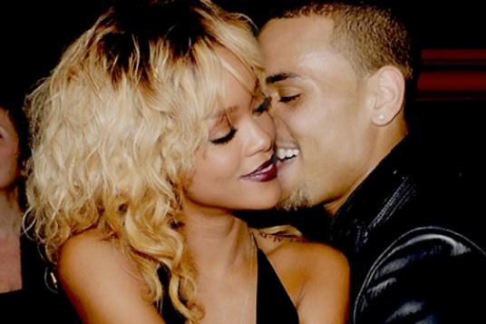 Sondage : Rihanna et Chris Brown doivent-ils se remettre ensemble ? 3 scénarios possibles !