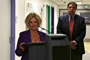 2012 NASCAR Foundation Betty Jane France Speaks During Speediatrics Check Presentation 300x200 Nascar et entraide humaniste: Beaucoup dactions cette semaine