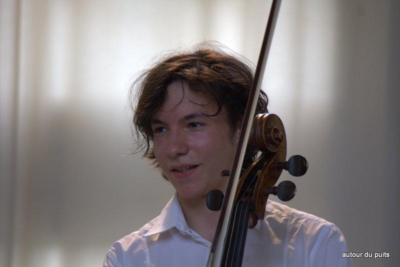 UNE SEMAINE D'ABSENCE